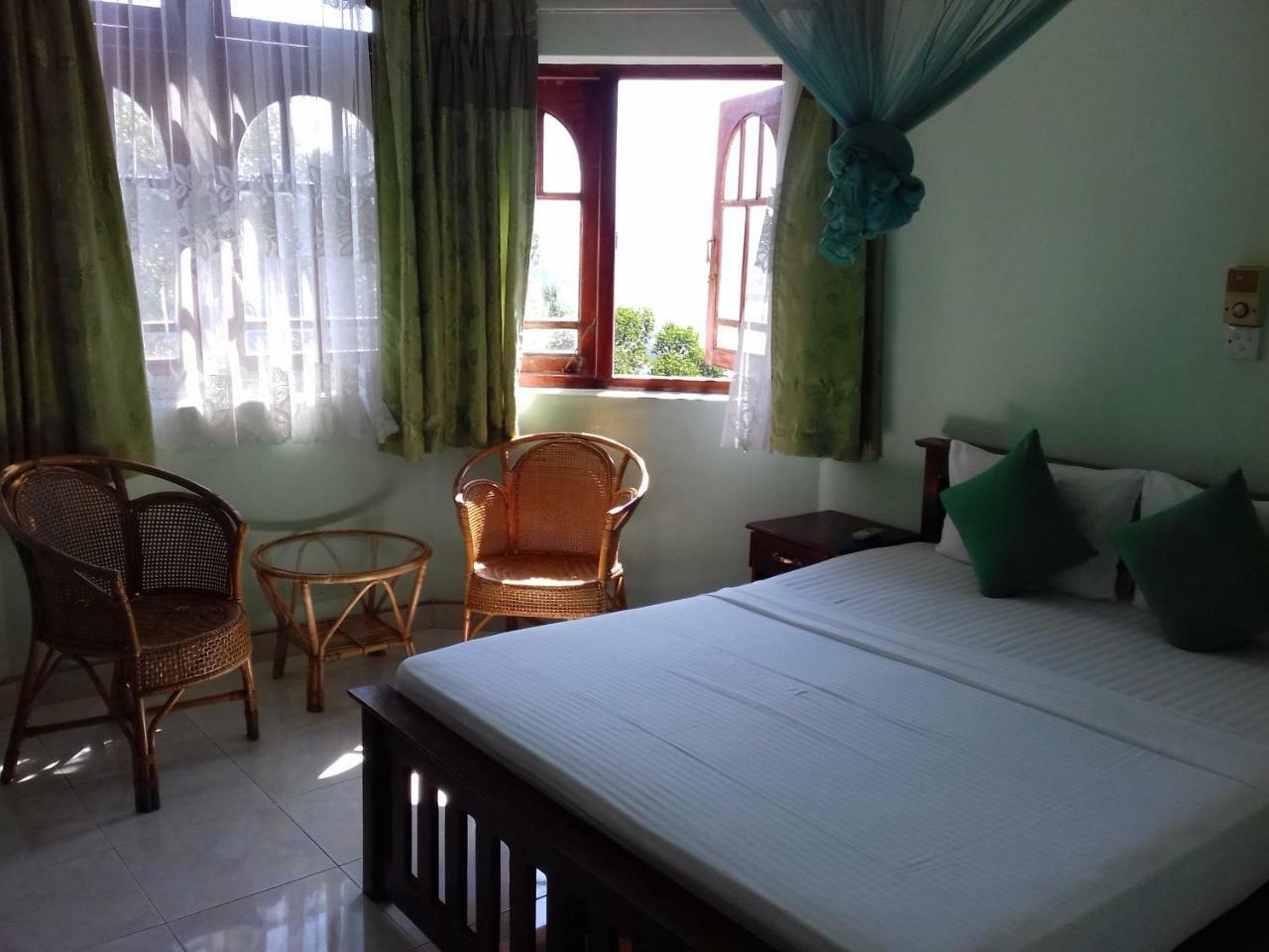 Kandy View Garden Hotel Exterior photo