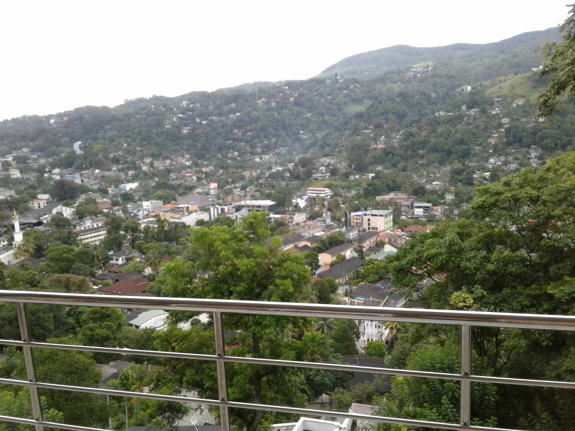 Kandy View Garden Hotel Exterior photo